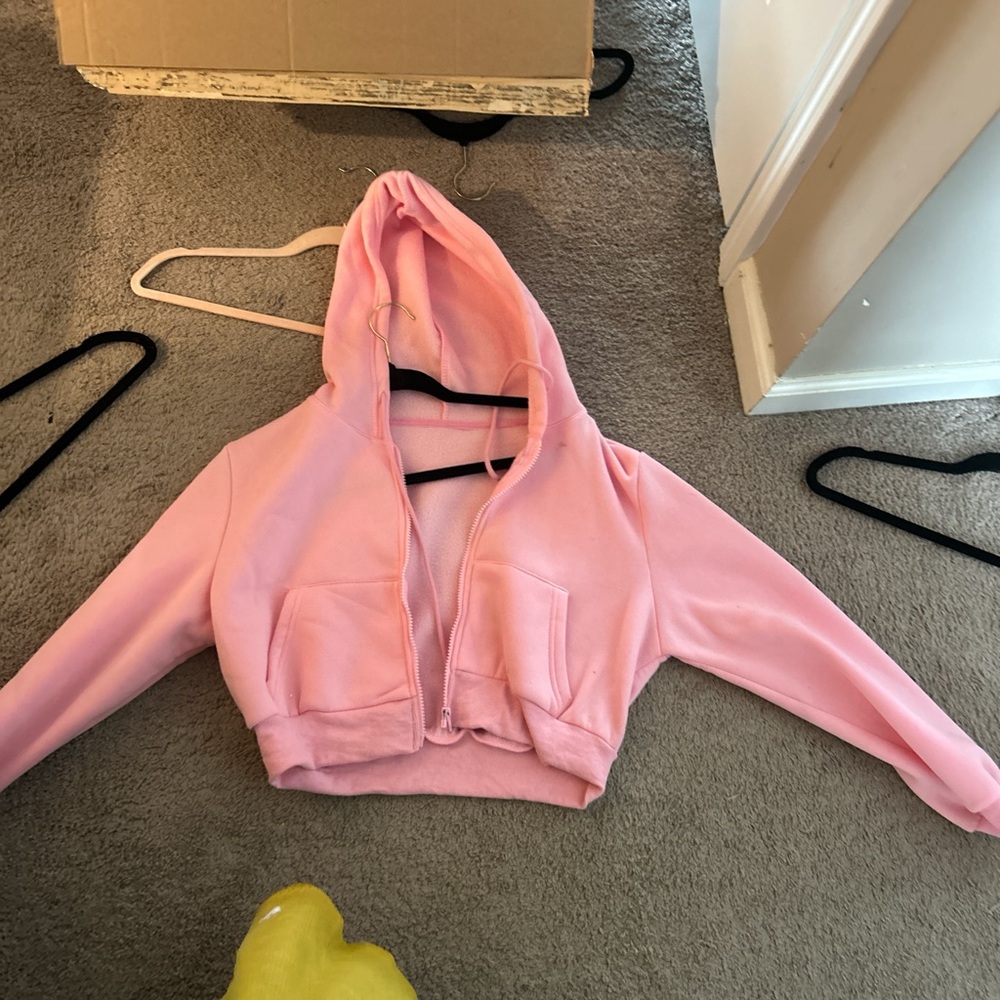 Pink crop top hoodie 🌸